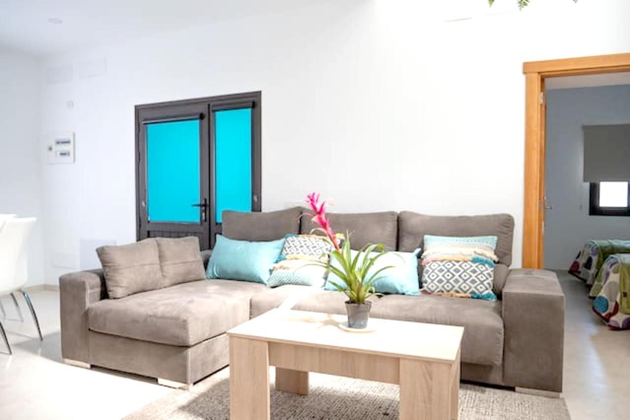 Comfortable House In Tias With Free Parking Exterior photo