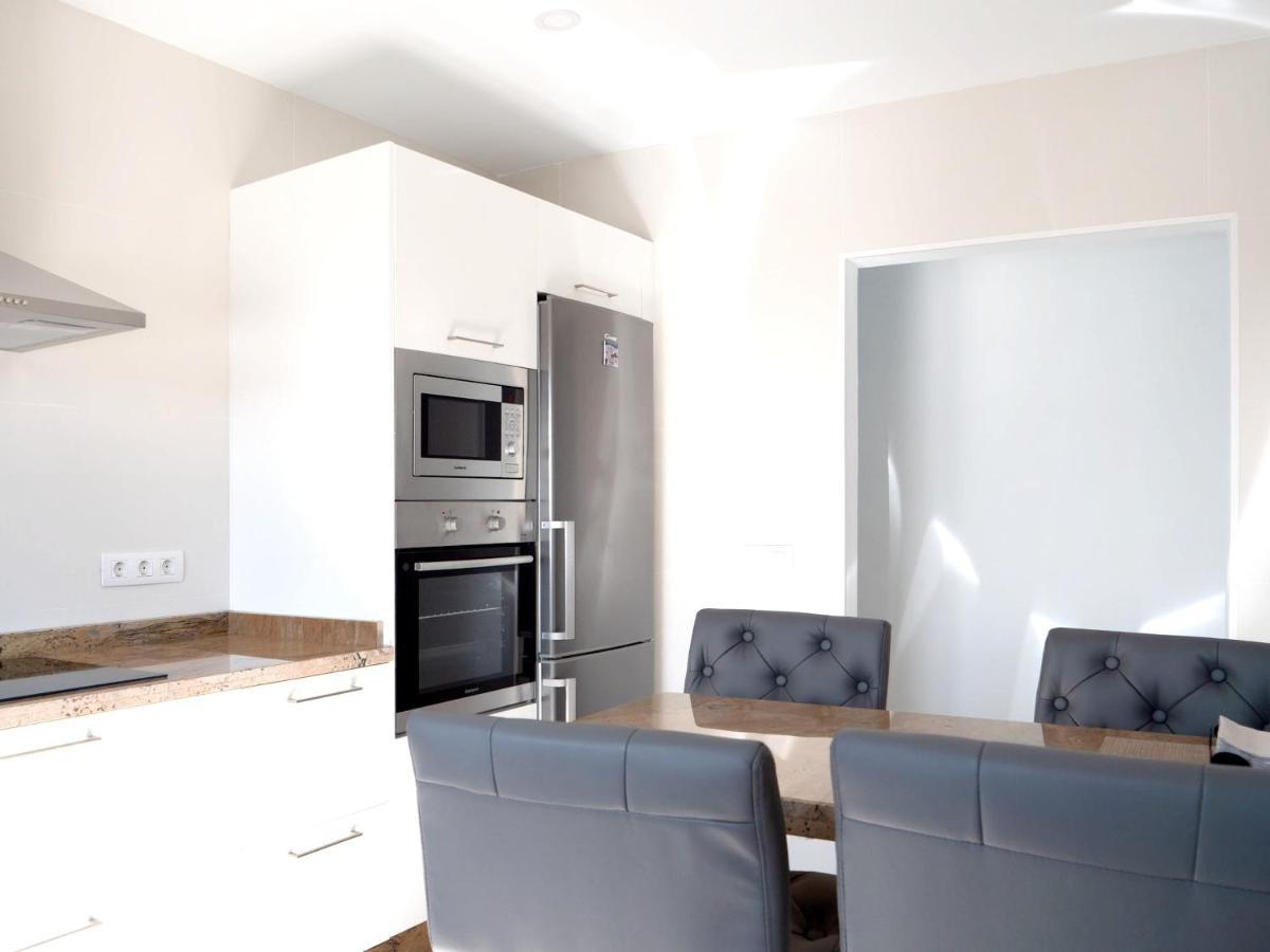 Comfortable House In Tias With Free Parking Exterior photo